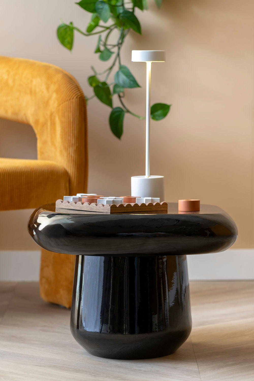 Table d'appoint Leitmotiv Roca noire