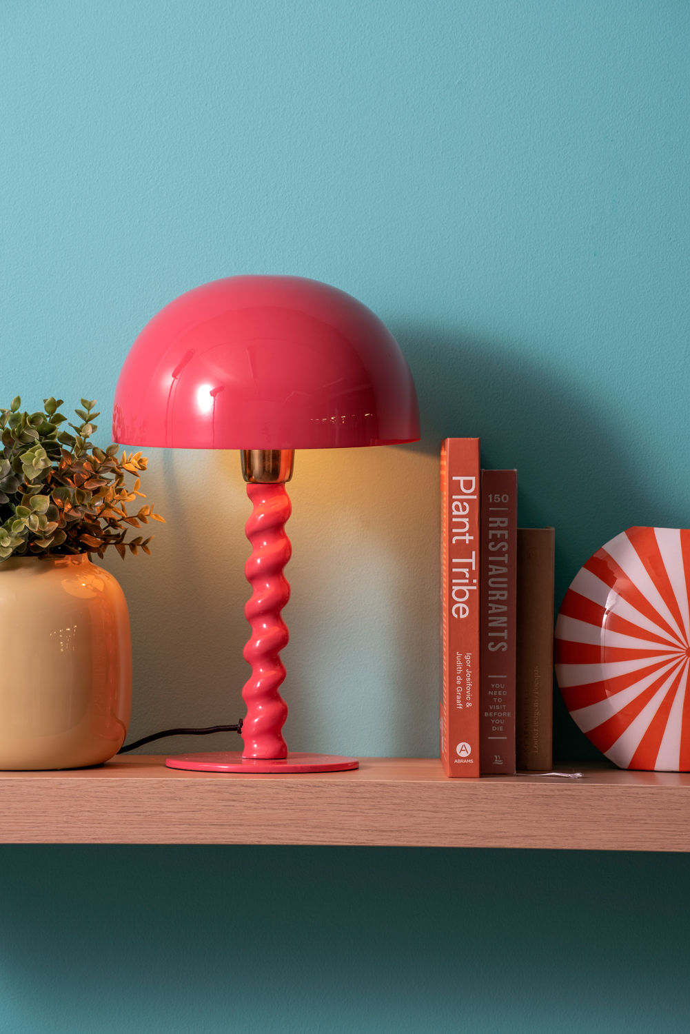 Lampe de table Leitmotif Prisa émail rose vif
