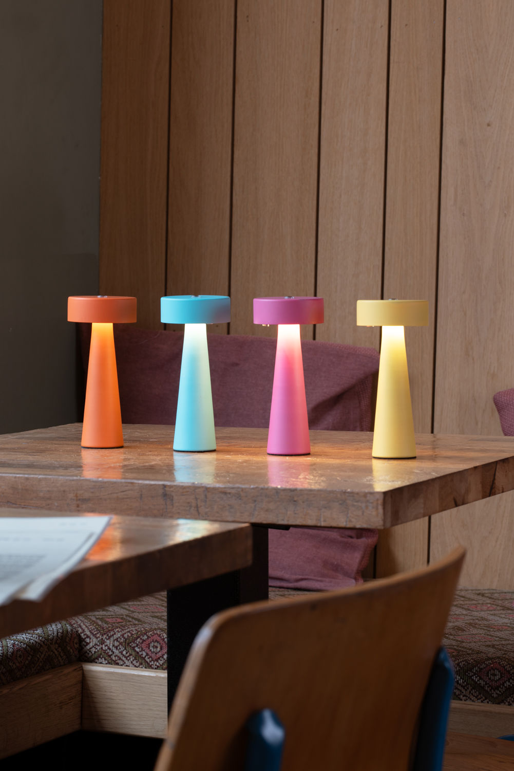 Lampe de table Leitmotiv Mini Anneau LED bleu turquoise