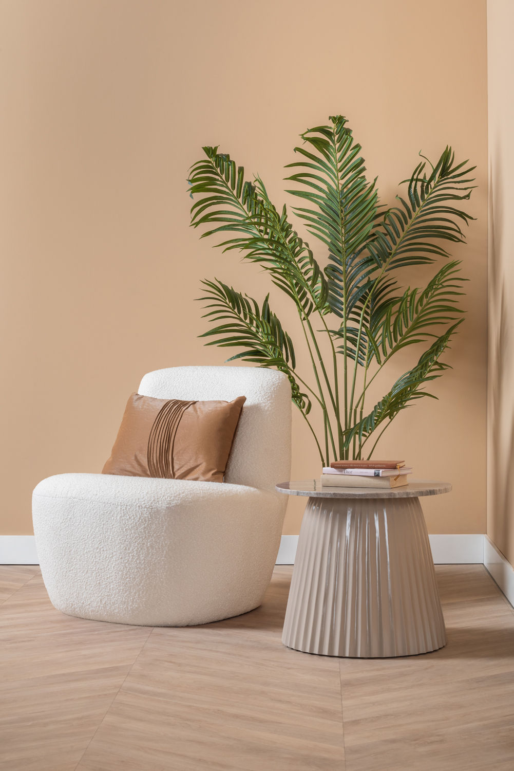 Leitmotiv Chaise Ada bouclé blanc cassé