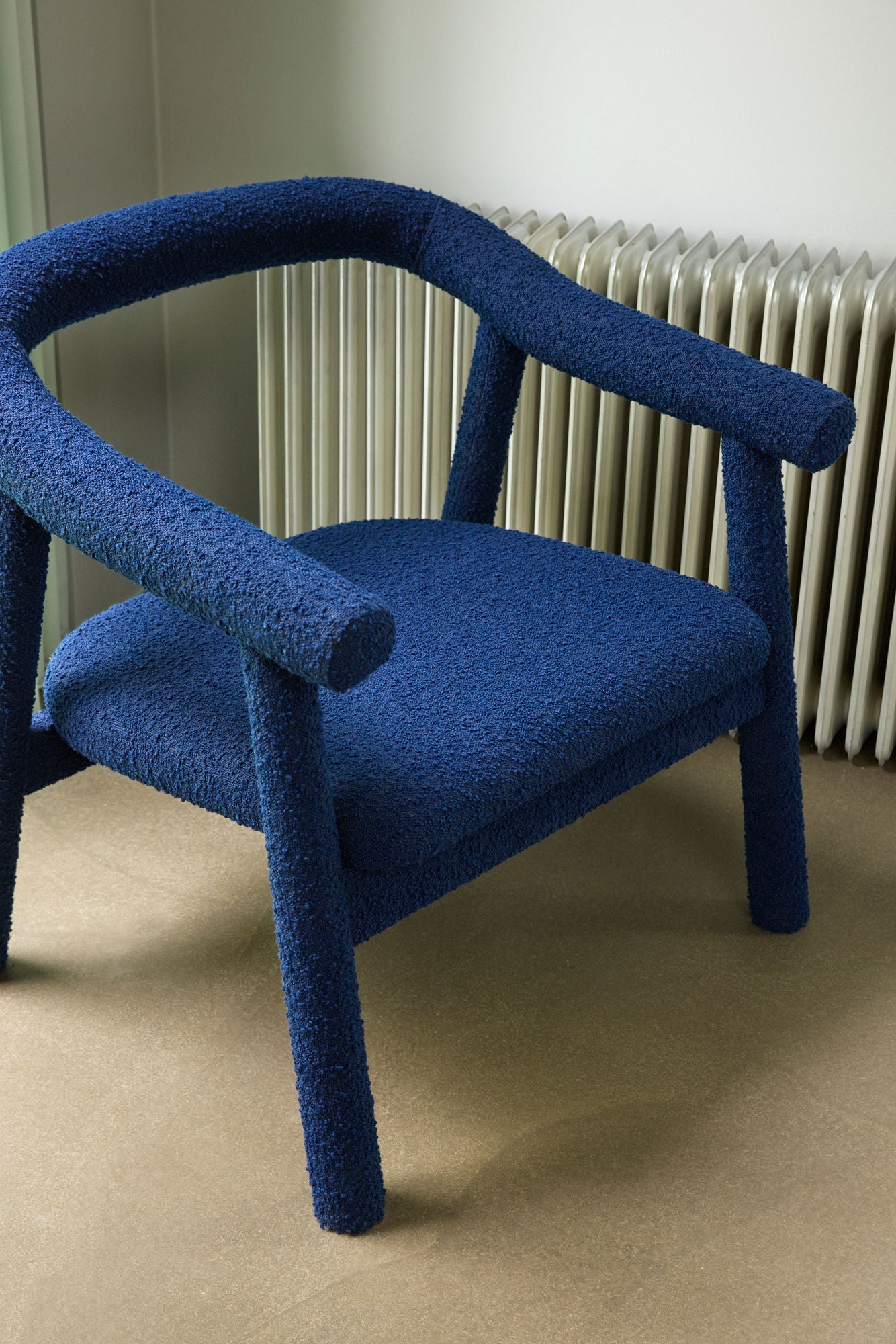 Hübsch Ouli Fauteuil lounge Bleu foncé