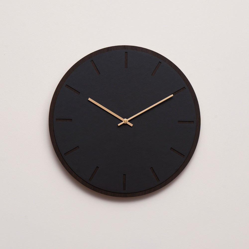 Horloge murale Hemverk DK Noir Chêne foncé – Ø28/Ø38 cm