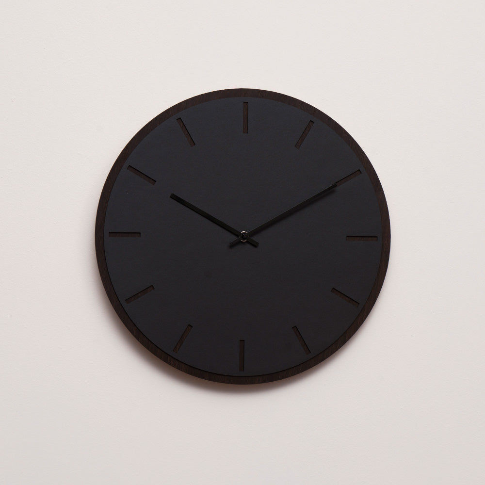 Horloge murale Hemverk DK Noir Chêne foncé – Ø28/Ø38 cm