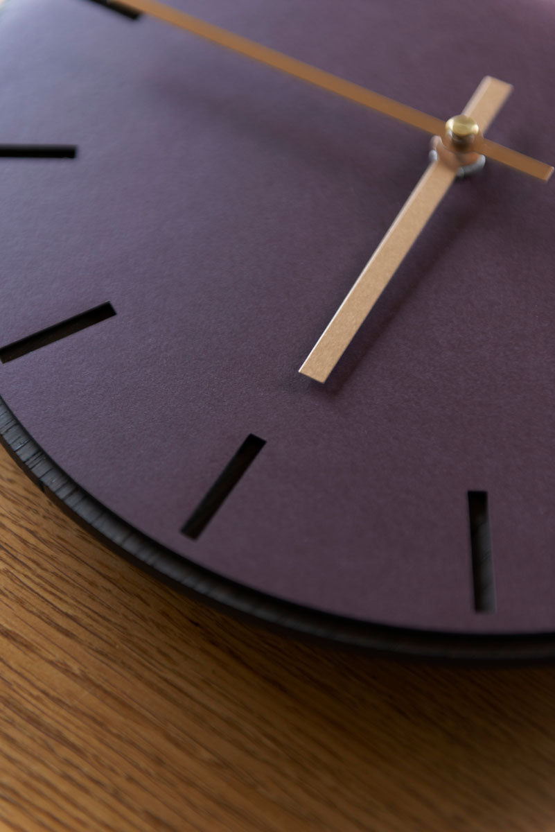 Horloge murale Hemverk DK Bourgogne Chêne Foncé – Ø28/Ø38 cm
