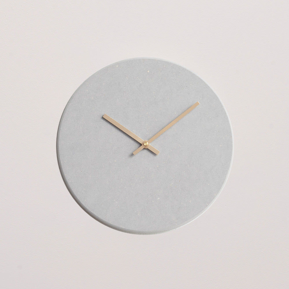 Horloge murale Hemverk DK Shape gris clair – Ø28/Ø38 cm