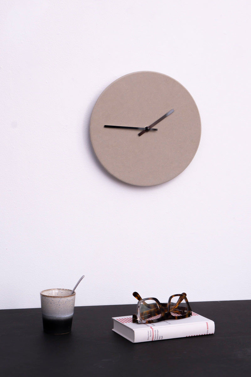 Horloge murale Hemverk DK Shape Chocolate – Ø28/Ø38 cm